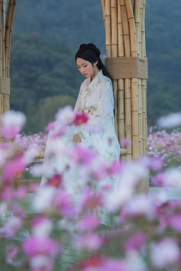 为了事业放弃孩子的女主